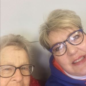 Meet your Posher, Rebecca